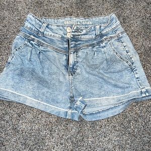 Light wash jean shorts high rise